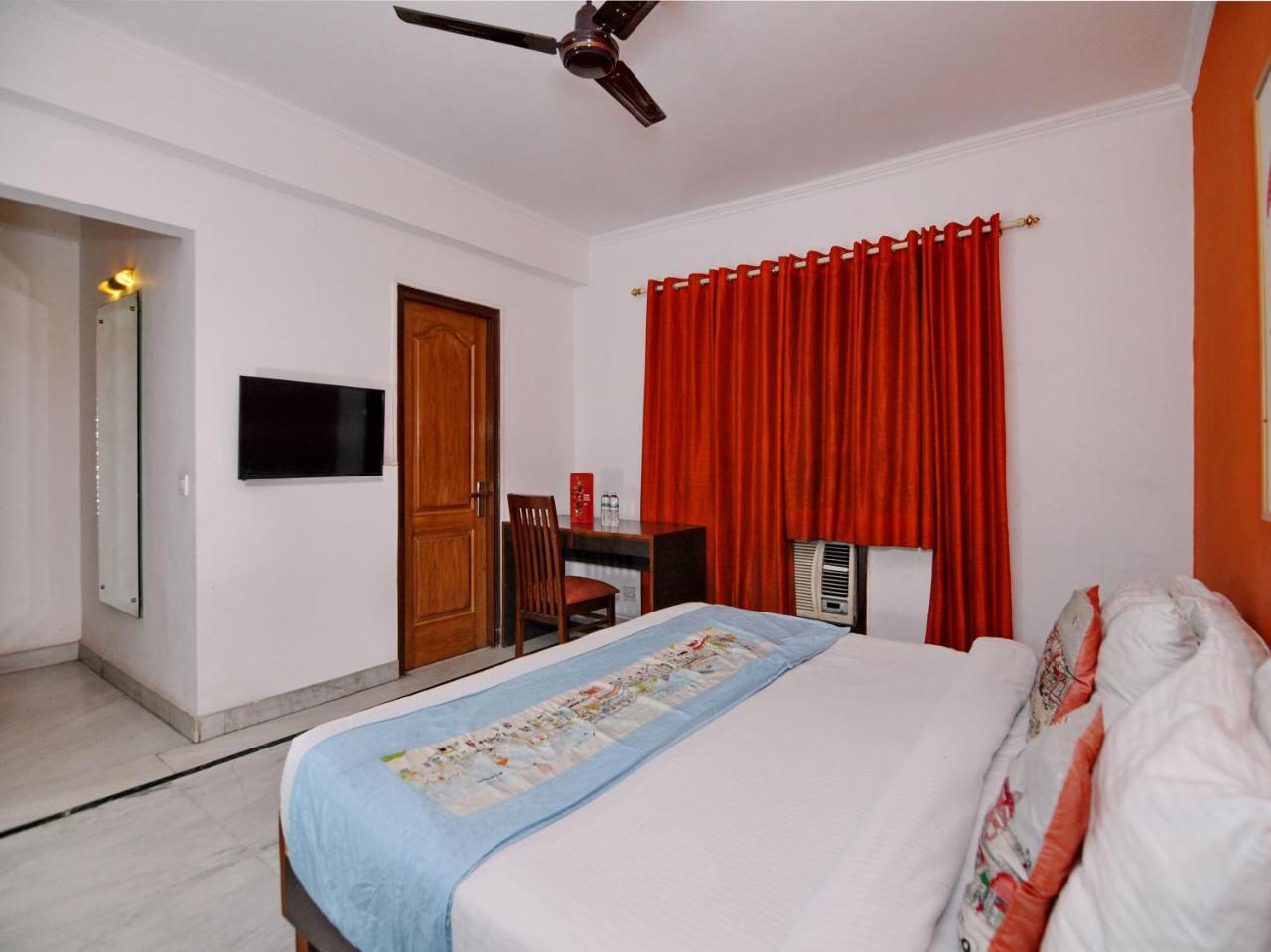 Oyo Flagship 592 Hauz Khas Village Ню Делхи Екстериор снимка