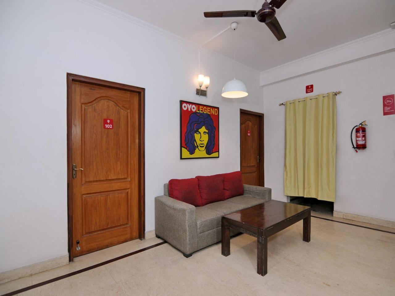 Oyo Flagship 592 Hauz Khas Village Ню Делхи Екстериор снимка